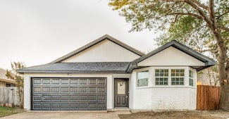 5225 Livermore Dr, Arlington, TX 76017