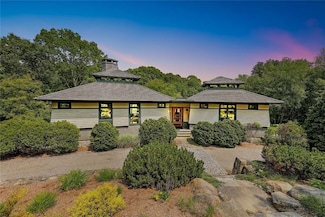 13 No Bottom Ridge Rd, Westerly, RI 02891
