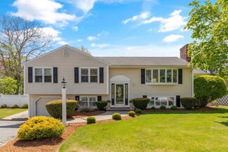5 Mackenzie Ln, Wakefield, MA 01880