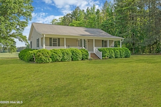 1107 Moonlight Rd, Halifax, NC 27839