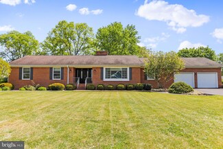 79 Monument Ln, Bunker Hill, WV 25413