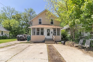 922 Dakin St, Lansing, MI 48912