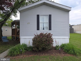 100 Decatur Dr, Grantville, PA 17028