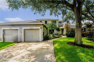 846 Glades Ct NE, Saint Petersburg, FL 33702