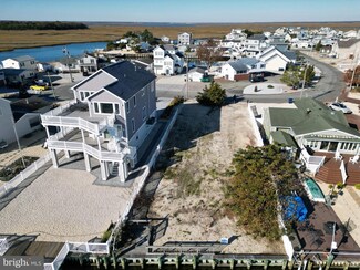 21 E Pimlico Rd, Little Egg Harbor Township, NJ 08087