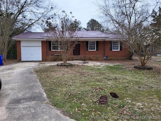605 Francis Ct, Spring Lake, NC 28390
