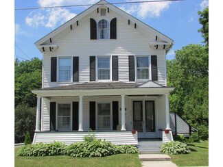 247 Spring St, Saint Johnsbury, VT 05819