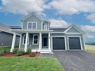 29 Daniel Dr, South Burlington, VT 05403