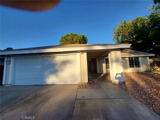 44025 Glenraven Rd, Lancaster, CA 93535