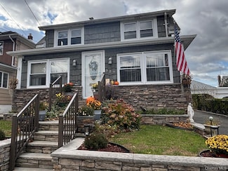 329 Hamilton Ave, Hewlett, NY 11557