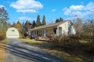 105 S South Shore Dr, Owls Head, ME 04854