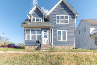 509 N 6th St, Rockford, IL 61107