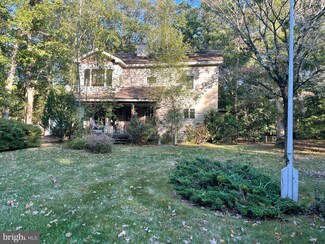 23 Fair Oaks Dr, Barnegat, NJ 08005