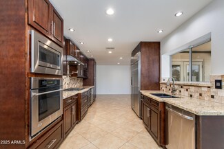 11202 N 26th Way, Phoenix, AZ 85028