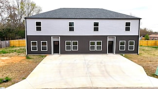 402 & 404 Sierra Dr, Moore, SC 29369