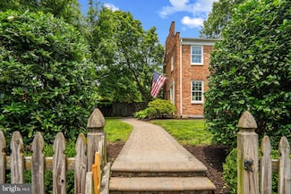 823 Church St, Alexandria, VA 22314