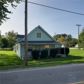 135 W 1st St, Clay Center, OH 43408
