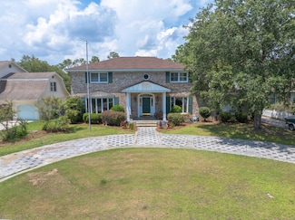 1866 Capri Dr, Charleston, SC 29407