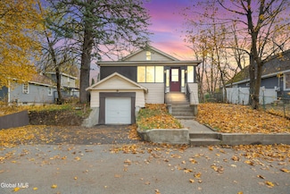 17 Avenue A, Troy, NY 12182