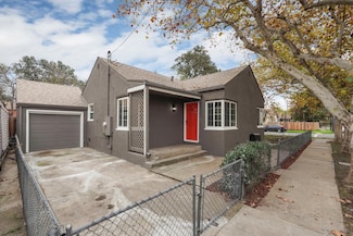 2400 Forrest St, Sacramento, CA 95815