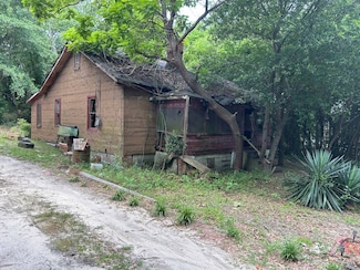 1011 Old Ruby Rd, Hartsville, SC 29550