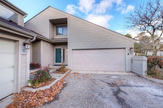 705 Preston Ct Unit 170, Rochester Hills, MI 48307