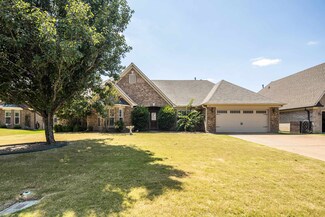 385 Lewis Fairway Cir, Oakland, TN 38060