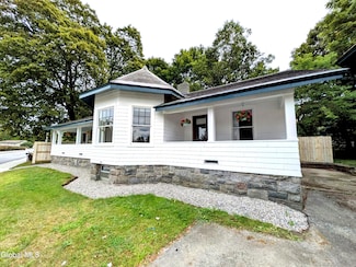 4 Palmer Ave, Corinth, NY 12822