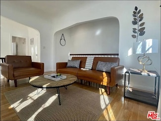 1118 10th St Unit 4, Santa Monica, CA 90403