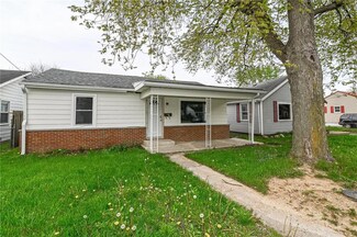 24 W 40th St, Anderson, IN 46013