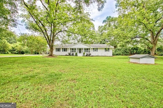 306 Tyrone Rd, Fayetteville, GA 30214