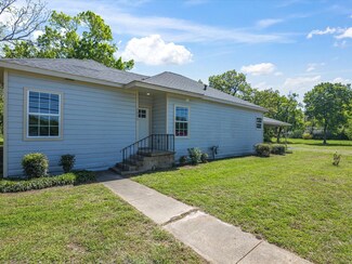 1001 W Lampasas St, Ennis, TX 75119