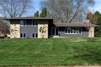1251 Lomeda Ln, Beavercreek, OH 45434