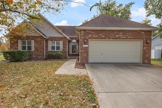 2752 Lake Lucerne Dr, Belleville, IL 62221