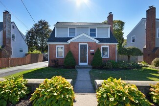 423 Armistice Blvd, Pawtucket, RI 02861