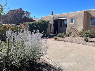 1108 Calle Del Cielo, Santa Fe, NM 87507