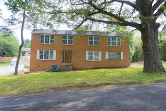 110 Dickerman St, Hamden, CT 06518