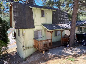 525 Dorn Dr, Crestline, CA 92325