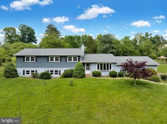 4255 Painted Sky Rd, Reading, PA 19606