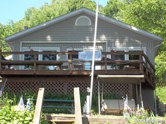 7942 N Maple Rd, Wolcott, NY 14590