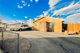 5872 Willard St, Las Vegas, NV 89122