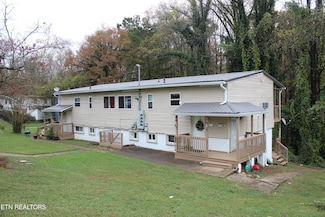 104 Hoyt Ln, Oak Ridge, TN 37830
