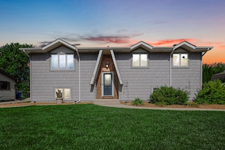 718 Christy Ln, Schererville, IN 46375