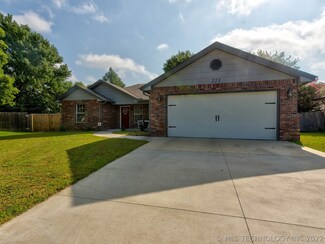 223 N Jeffery, Catoosa, OK 74015