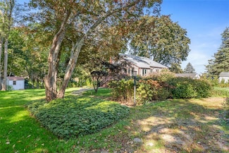 31 Stanchion St, Jamestown, RI 02835