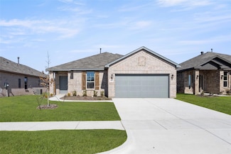 1902 Cheyenne Dr, Cleburne, TX 76033