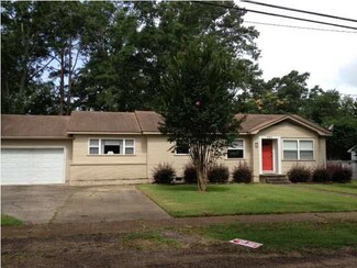 301 N Bennett St, Crystal Springs, MS 39059