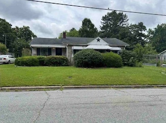 811 Carolina Ave, Thomasville, NC 27360