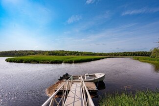 25 Old Landing Rd, Pembroke, MA 02359