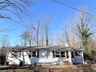 324 Thomas St, North Wilkesboro, NC 28659